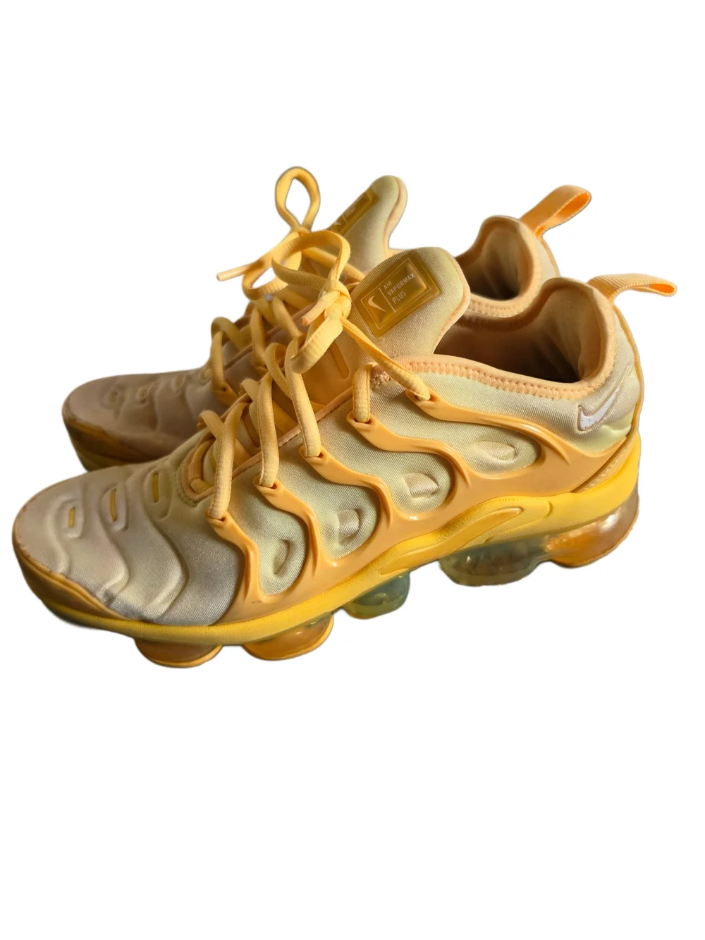 Nike Womens Sz 7 Ombre Yellow Tennis Shoes